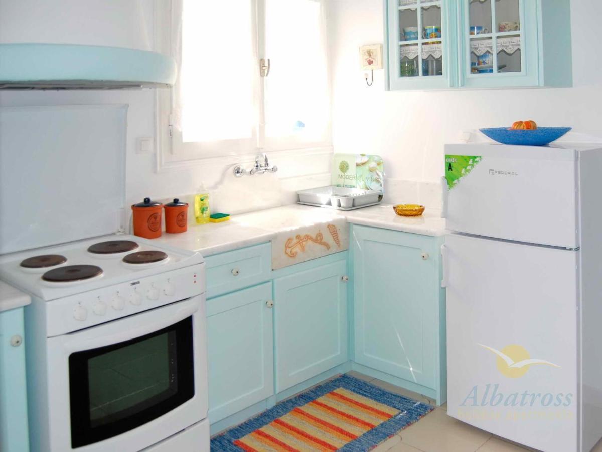 Albatross Holiday Apartments 艾西奥斯索蒂斯 外观 照片